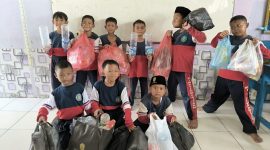 Siswa MIM 10 Jombang dalam giat Gema Sajadah