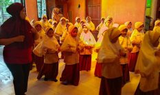 Menari di Antara Sawah dan Pancasila: Refleksi Akademis Outing Class MI Muhammadiyah 1 Jombang ke Sanggar Tari Lung Ayu