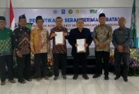 Foto bersama Ketua PWM Jatim, dr Sukadiono bersama Ketua PDM Jombang, Dr Ir Abdul Malik, Direktur RSM Jombang, Dr. Iwan Hartono dan Mantan Direktur RSM Jombang dr Abdul Ghofir