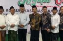 Ketua Pimpinan daerah Muhammadiyah Jombang, Dr Abdul Malik foto bersama Wakil Bupati Jombang Gus Salman dan para tokoh agama 