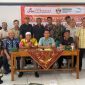 Foto bersama Dr. Abdul Malik, MP, IPU, pemateri, bersama para peserta pelatihan di aula kantor Pimpinan Daerah Muhamnmadiyah Jombang
