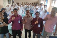 Foto bersama usai pembukaan pelatihan jurnalistik modern di SMA Muhammadiyah 1 Jombang