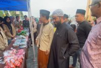 Ketua PD Muhammadiyah Jombang, Dr Abdul Malik bersama Ust Rifky Ja'far Thalib dan Wakil Ketua PDM Ust Sugeng Santoso meninjau stand bazar UMKM